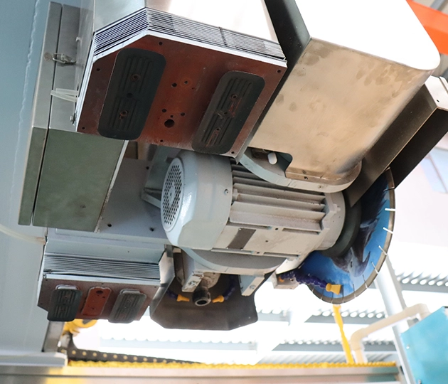5 axis CNC bridge cutting machine rotating head granite cutting operation